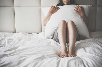 パートナーの休日の外出が増えた女性