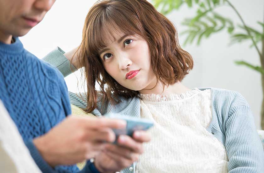 旦那さんの嘘に悩む女性