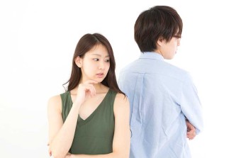 夫の不倫を放置する妻
