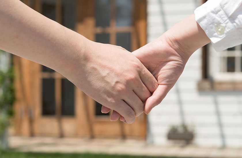 浮気の疑いがはれ関係を再構築した男女