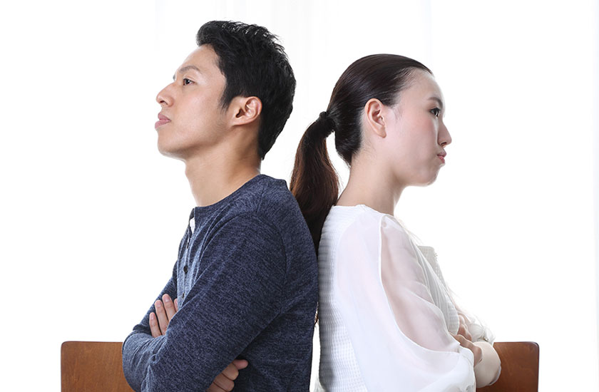 不倫する男女