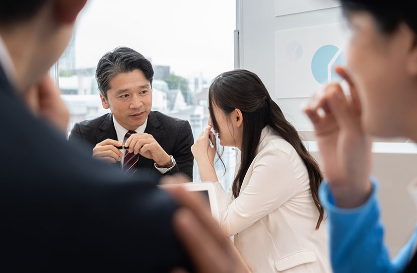 社内不倫の噂になる男女