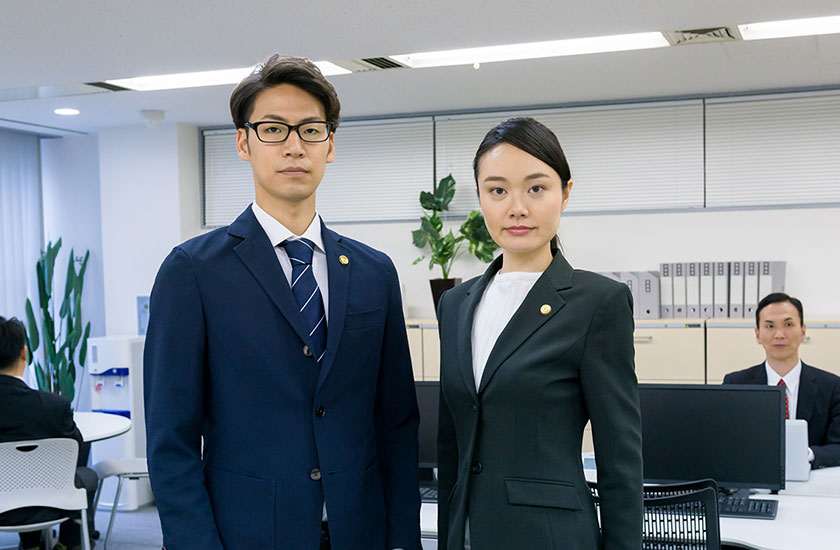 社内不倫の相談を受ける弁護士