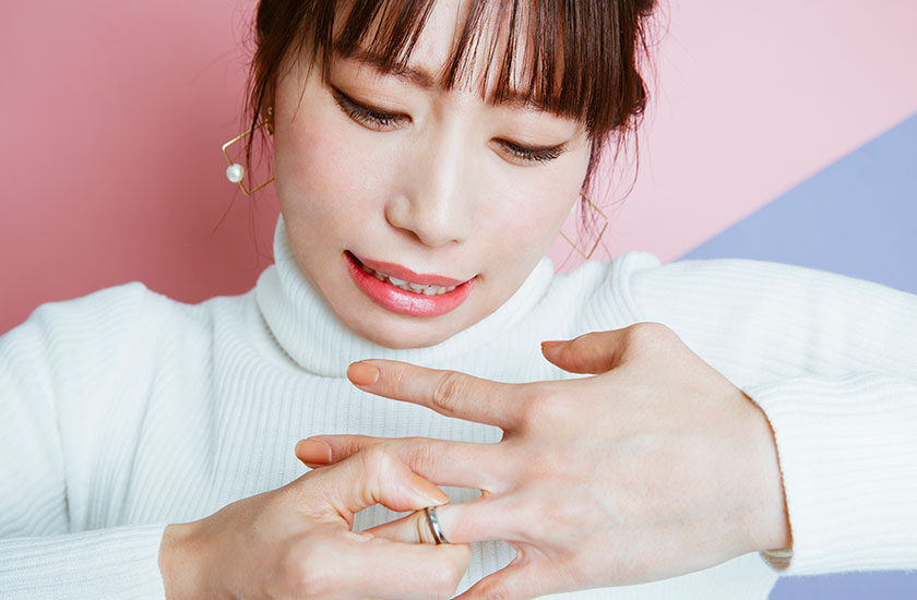 浮気発覚後に離婚を考える女性