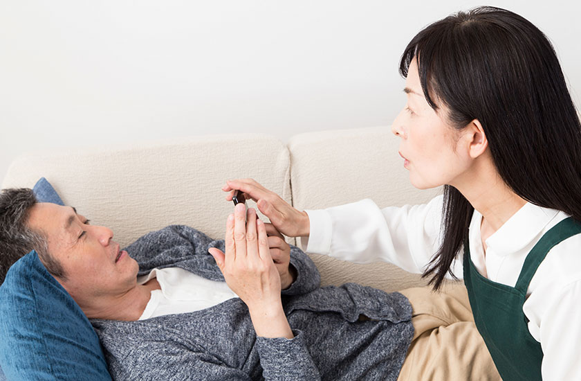 スマホの扱いが慎重になる夫