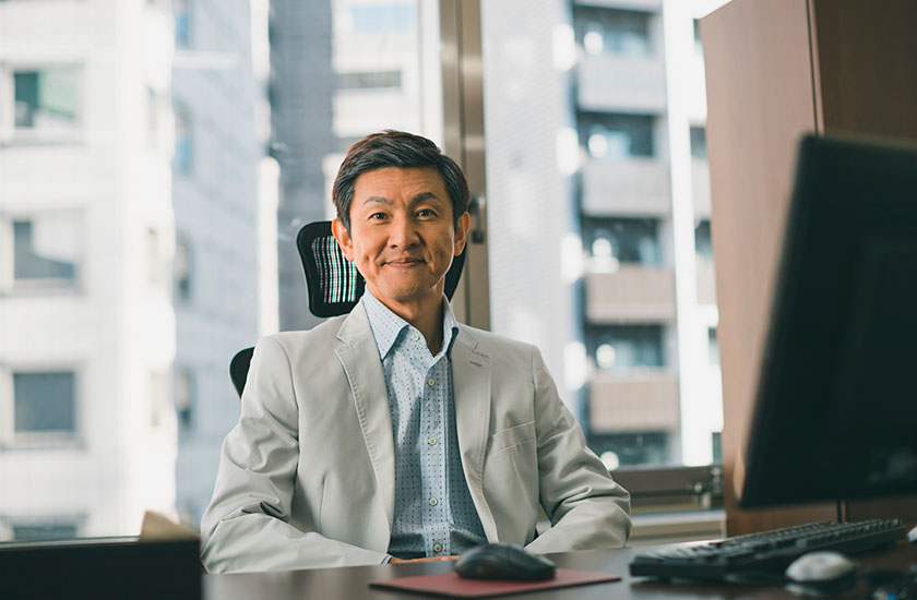 浮気の相談をうける探偵