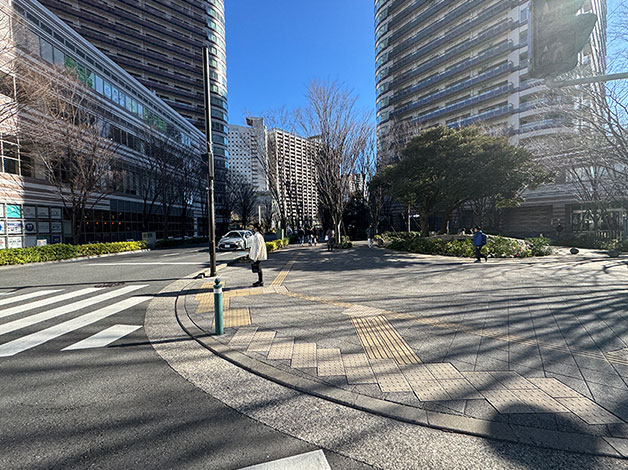 交差点「中原消防署前」を渡ります。